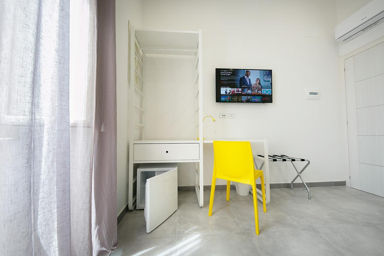 President Suites Naples Exterior photo